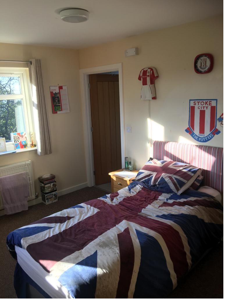 Personalised bedroom at Juniper House